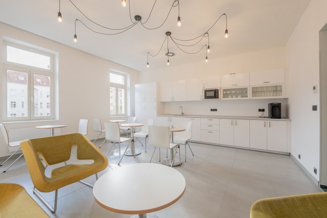 Akademie CZ.NIC - PC učebna, Milešovská